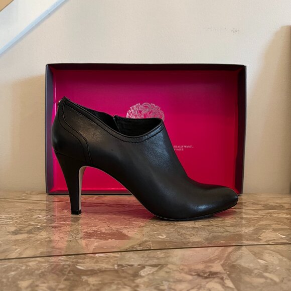 Vince Camuto - Vala - Picture 1 of 12